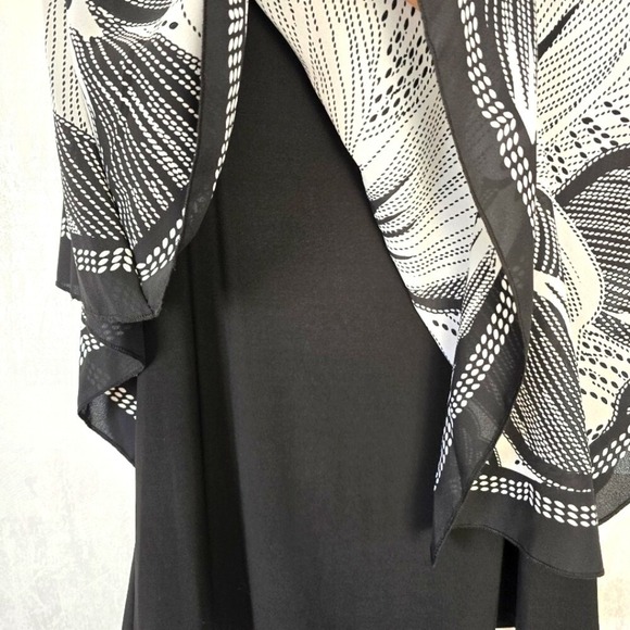 Slim Factor Women's M Shawl Tank Top Floral Black White Party Special Occasion - Picture 5 of 7